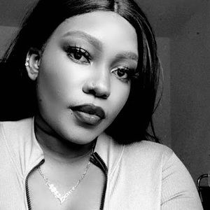 Meet your Posher, Daniella